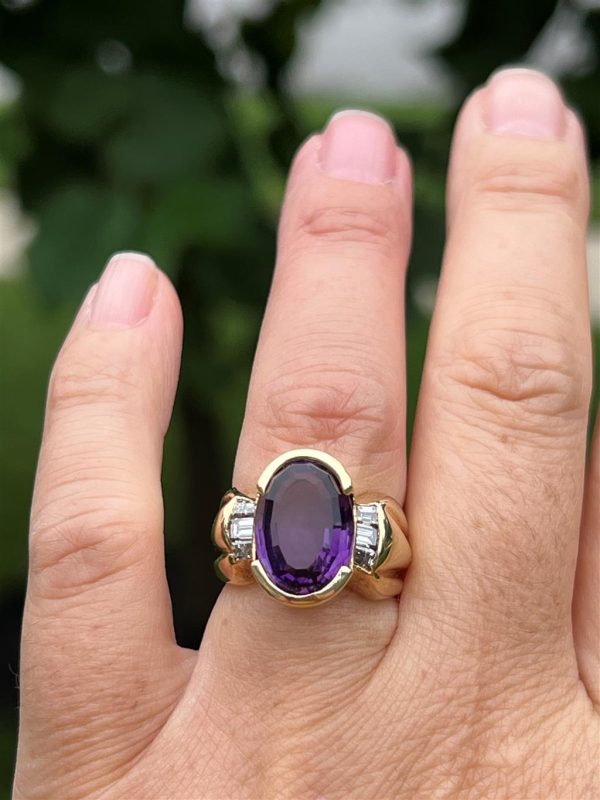 Estate 14K Yellow Gold 5.44ctw Oval Amethyst & Diamond Ring For Sale